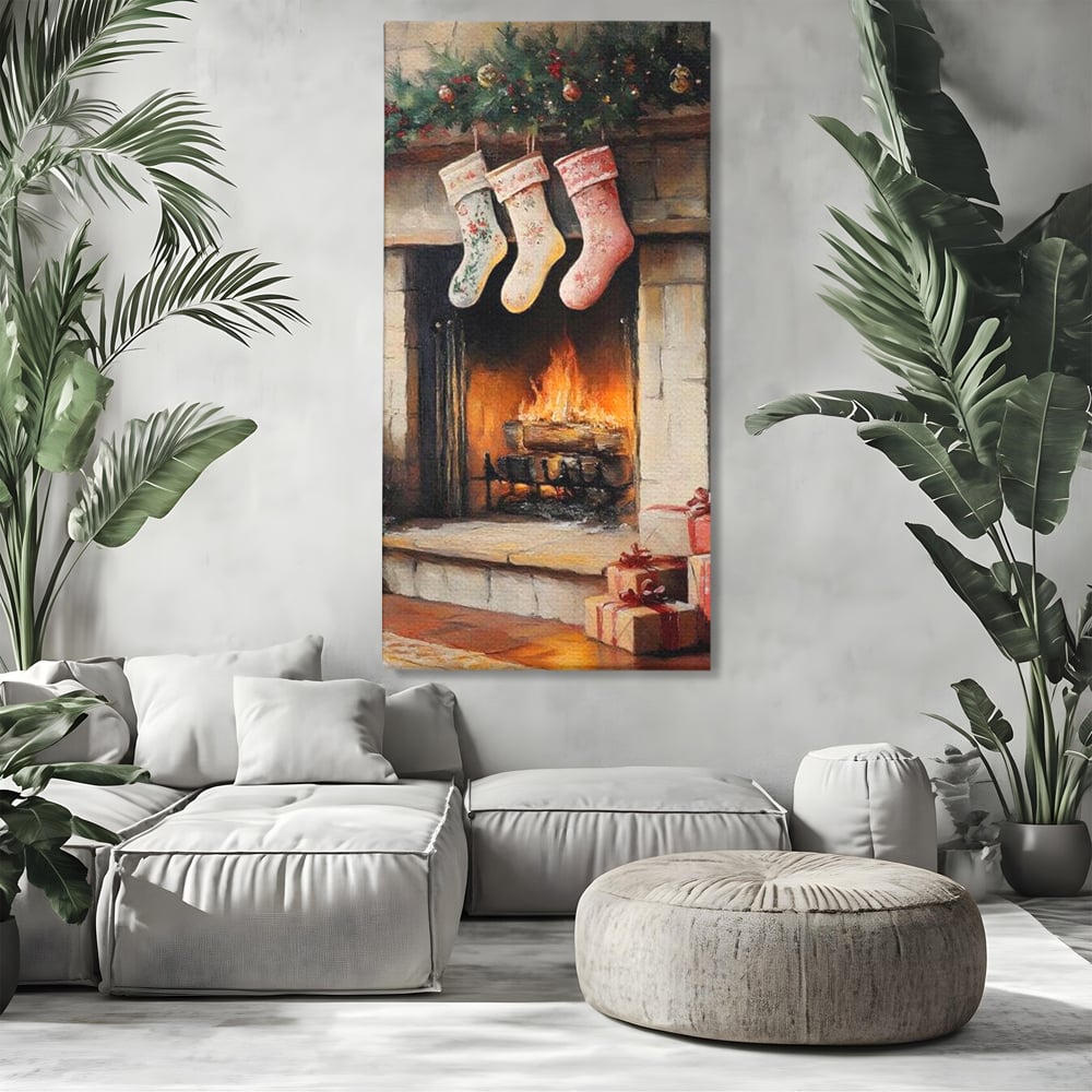 Tablou canvas cu tablou canvas cu semineu si ciorapi de craciun, fara rama, pe sasiu de lemn, pe perete intr-un living